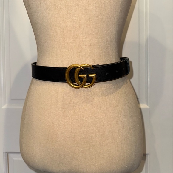 Gucci Black Leather Belt with Gold GG Emblem - Picture 4 of 4